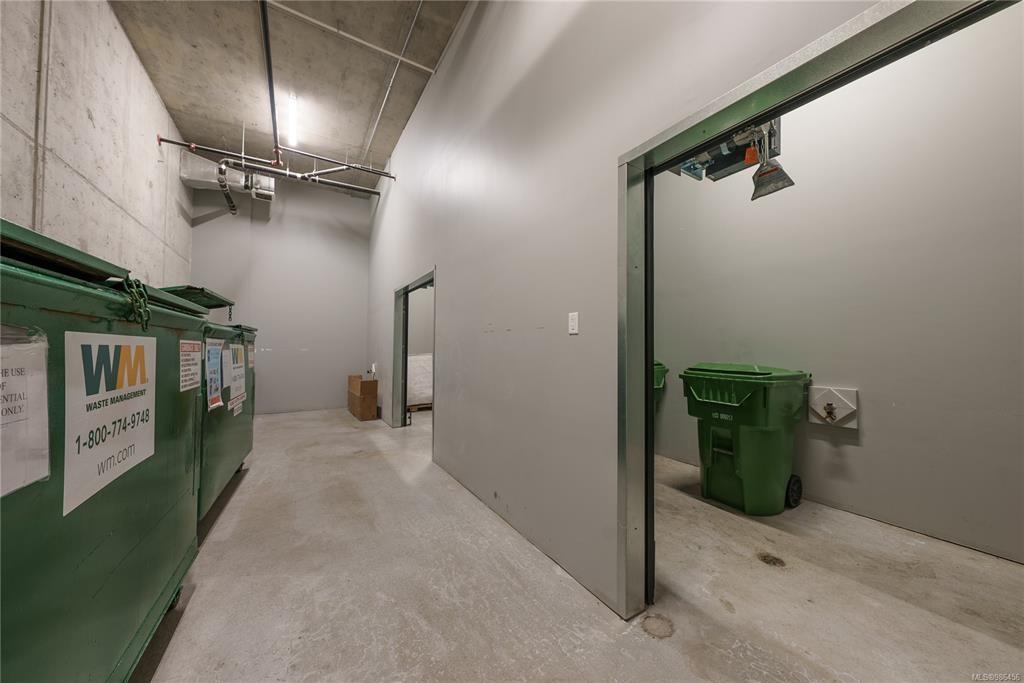 Cameo — building photo 8