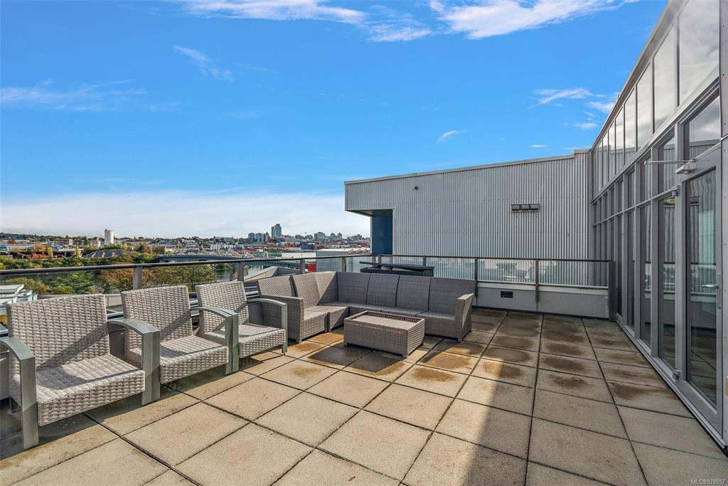 Horizon at RailYards — building photo 8