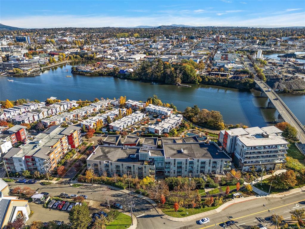 Horizon at RailYards condo building at 767/757 Tyee Road