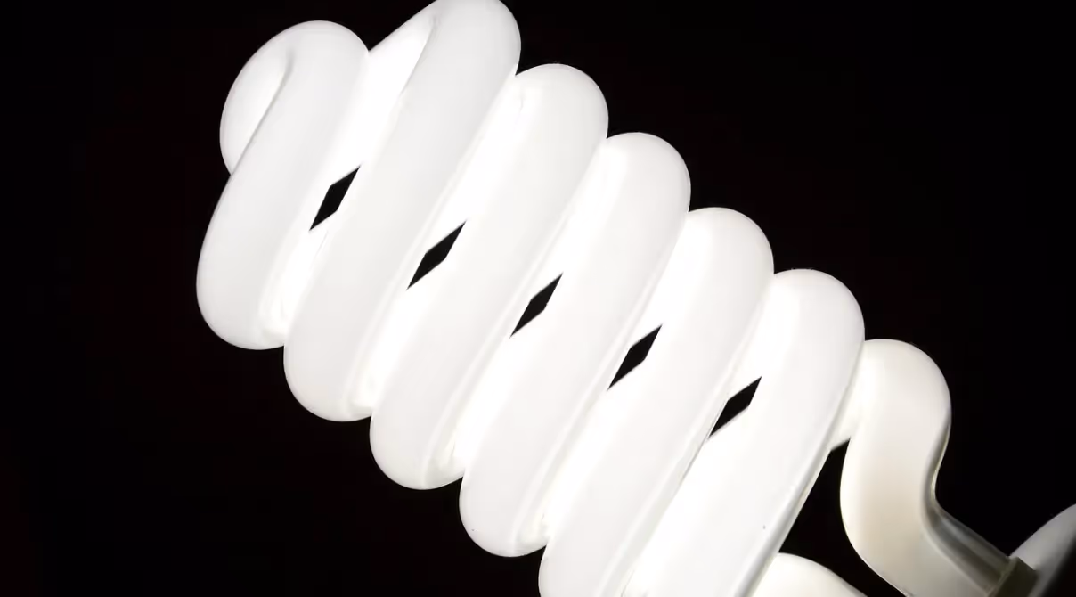 Leuchtstofflampen und Energiesparlampen