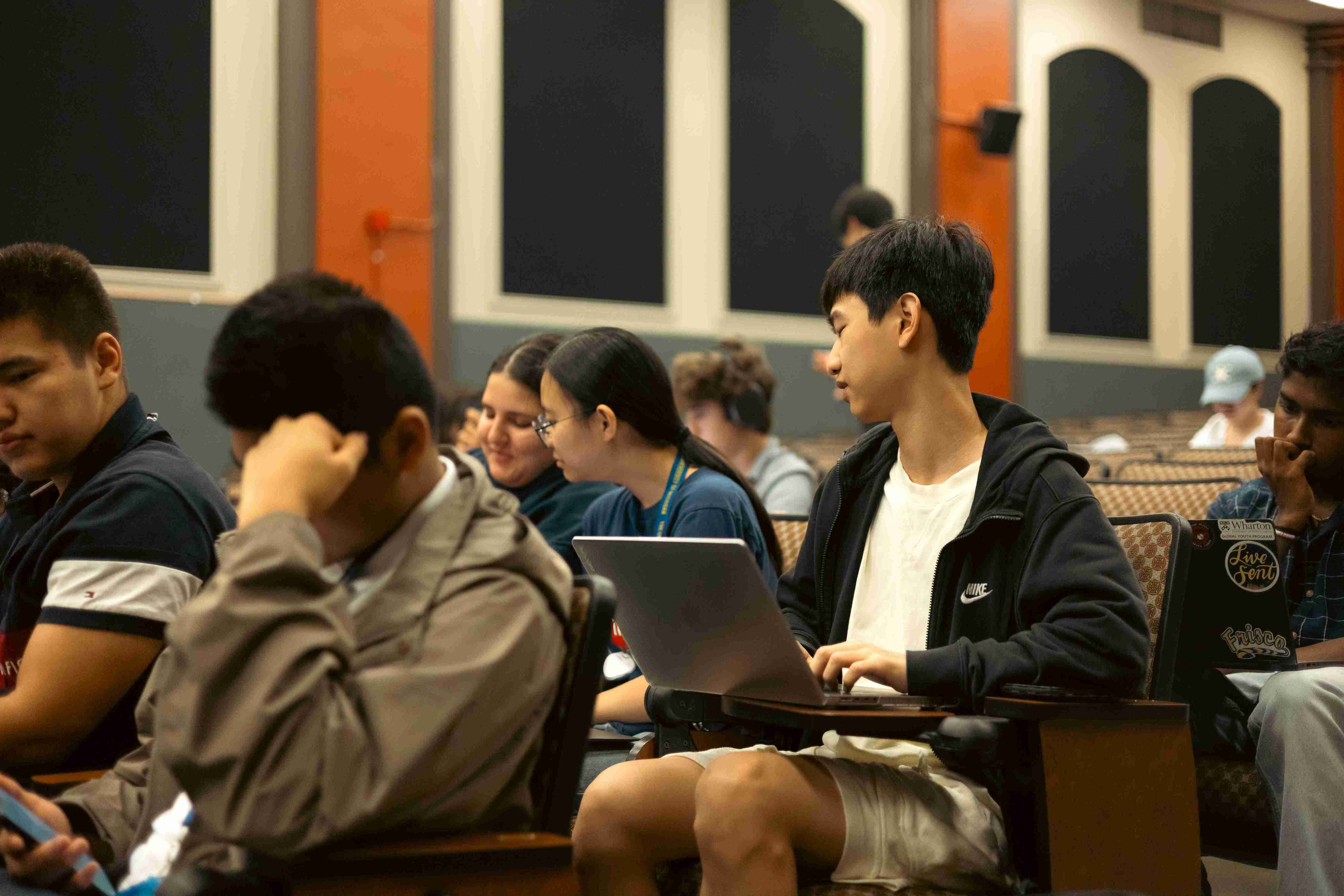 How to Choose a Virtual Summer Program for High Schoolers in 2026
