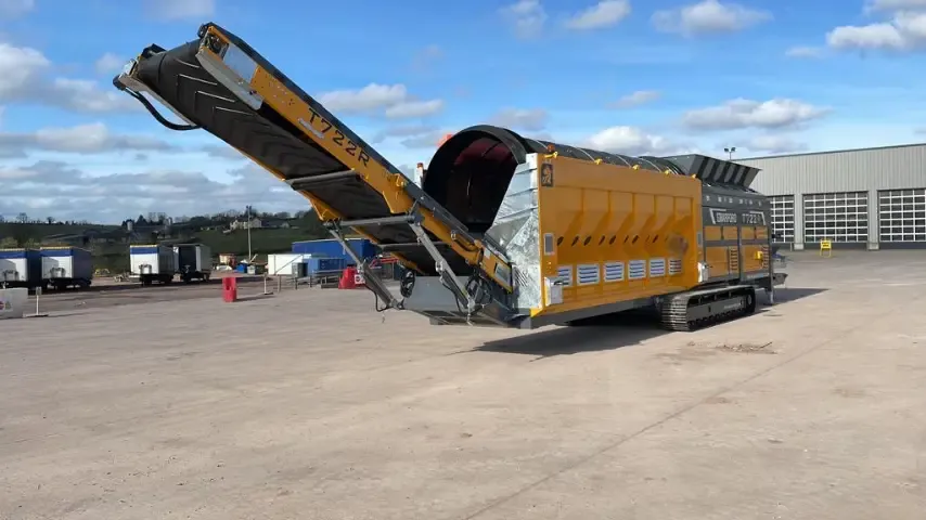 T722R Tracked Trommel