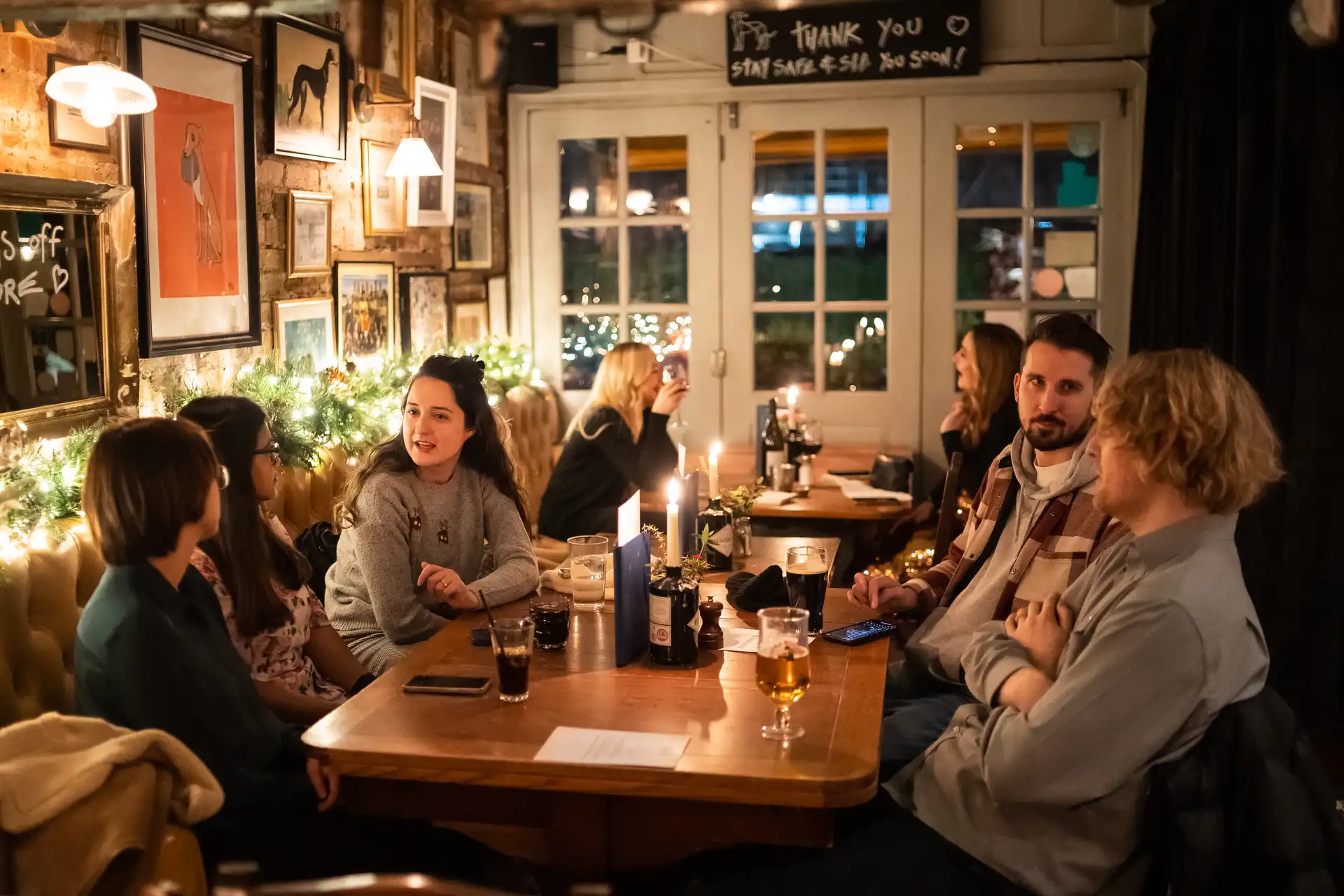Plan your Christmas party at Queen's Head Shoreditch in Shoreditch and enjoy a feast of food, drink, and good times. Whether it’s a big do or something low-key, you’ll find the festive spirit here. Reserve your table today!