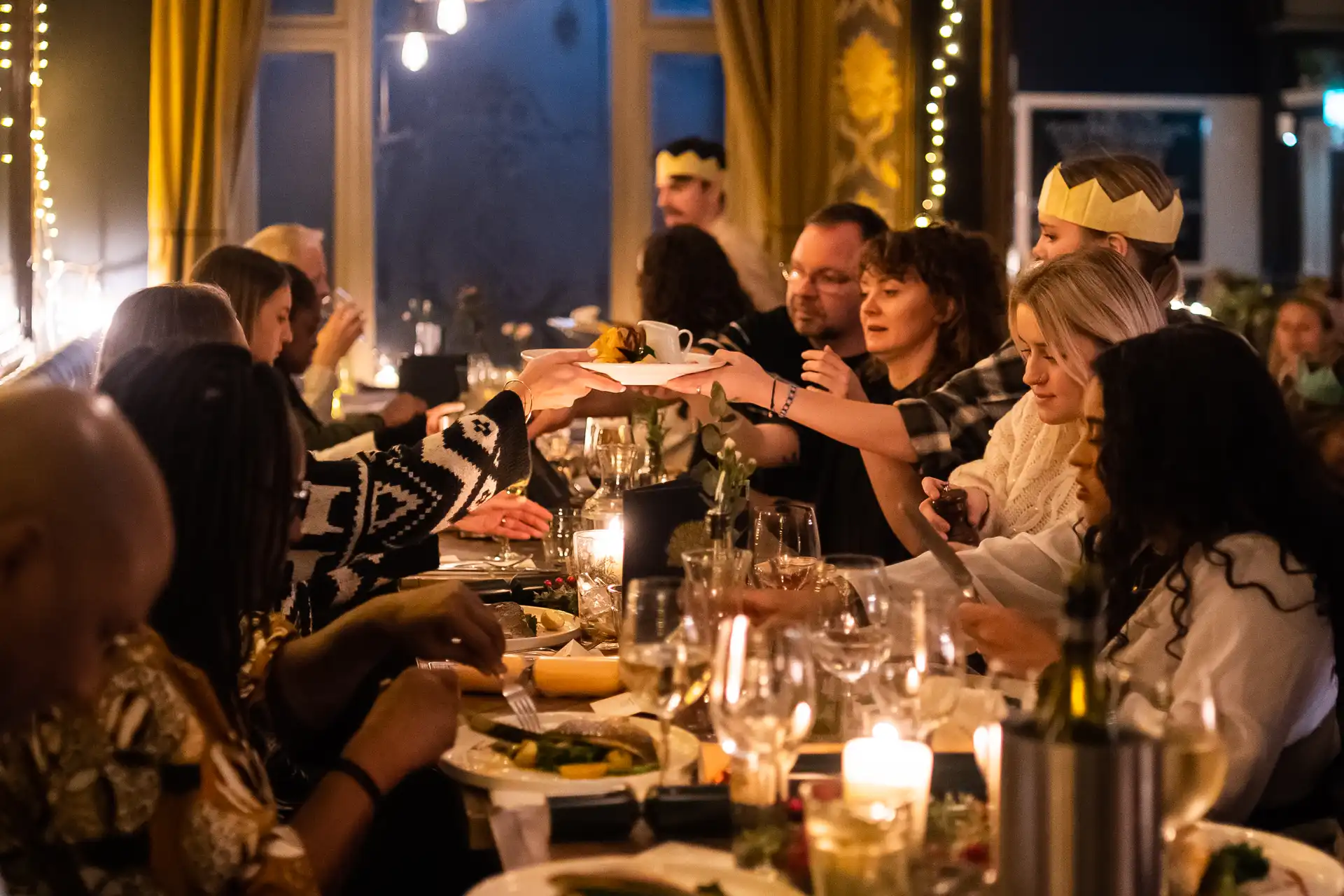 Celebrate Christmas 2025 at The Horseshoe, Hampstead with mouthwatering dishes, seasonal tipples, and a welcoming atmosphere. Whether it's friends, family or workmates, gather your crew and let the festivities begin. Book now to avoid missing out!
