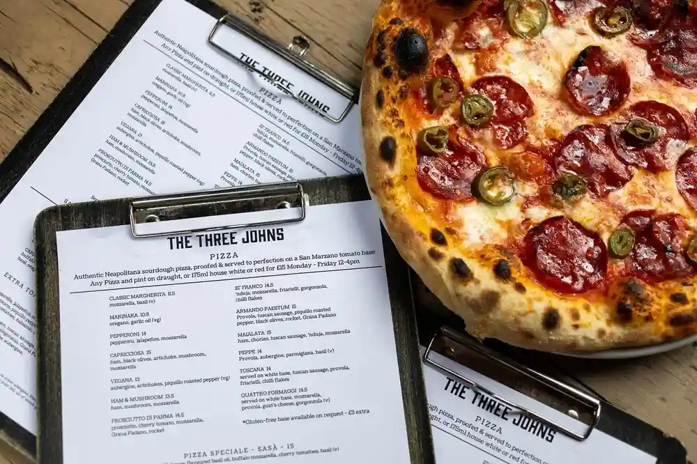 Life’s too short for boring lunches. Pizza and a pint for £15 every weekday ‘til 4pm!