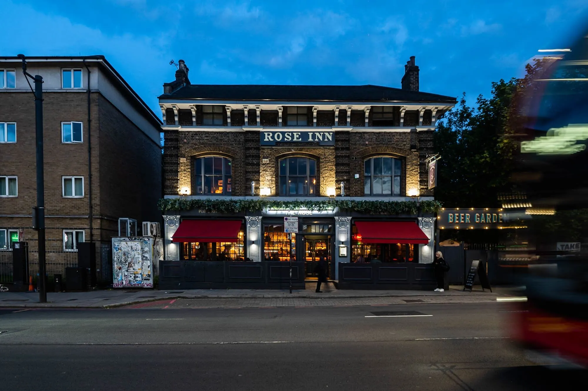 The Rose is the perfect spot for great drinks, delicious seasonal food & absolutely the finest pizza in South East London. A visit to our awesome beer garden is a New Cross right of passage, and inside our beautiful pub is the perfect place to meet up with friends & family for drinks, a bite, or both. We also boast two private hire rooms perfect for your next party.