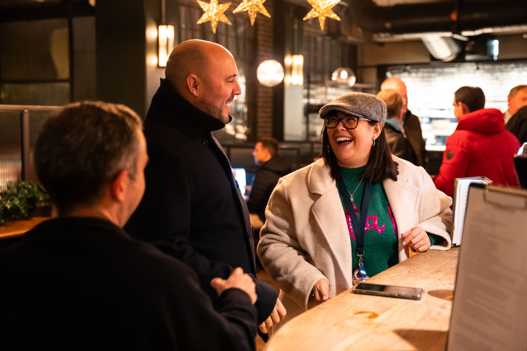 Crown & Castle is the perfect spot for great drinks in East London. Our beautiful bar is the ideal spot to meet up with friends & family for drinks on Kingsland Road.