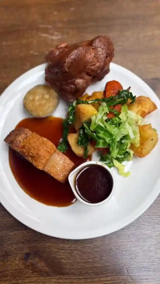 Sundays are made for this…
The ultimate Sunday Roast and 
the best Bloody Mary in town.
All served in the heart of Carnaby.

📍 Join us this Sunday and see why our roast is a local legend.
Come get yours. 
.
.
.
.
.
#sunday #roast #pub #publife #beef #chicken #vegan #bloodymarry #tasty #food #instafood #yummy #carnaby #love #explore #pictureoftheday