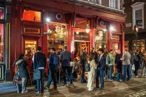 A lively pub & kitchen tucked away on historic Drury Lane in the heart of London’s West End. Pouring classic lagers, craft beers, and a curated selection of wines and premium spirits, all served alongside a delicious, seasonal food menu.