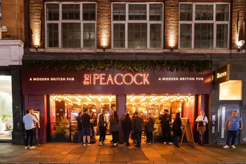 Located in the heart of Islington's vibrant Angel, The Peacock is your go-to destination for every occasion. Whether you're catching up with friends, celebrating a special moment, or simply unwinding with a delicious meal, our welcoming atmosphere and exceptional service make every visit memorable. With a perfect blend of charm and modern flair, The Peacock is the cornerstone of Angel's social scene.
