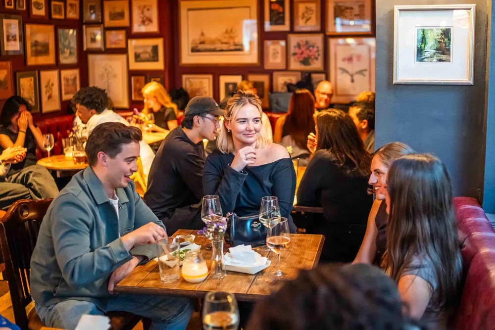 Looking for the ideal spot to host your next event? The Marlborough Head offers a stunning blend of classic charm and modern style. Our venue can accommodate groups ranging from as few as 10 to as many as 120 guests. Whether you’re organising a birthday, engagement, corporate meeting, or simply a casual get-together with family and friends, The Marlborough Head is the perfect choice.