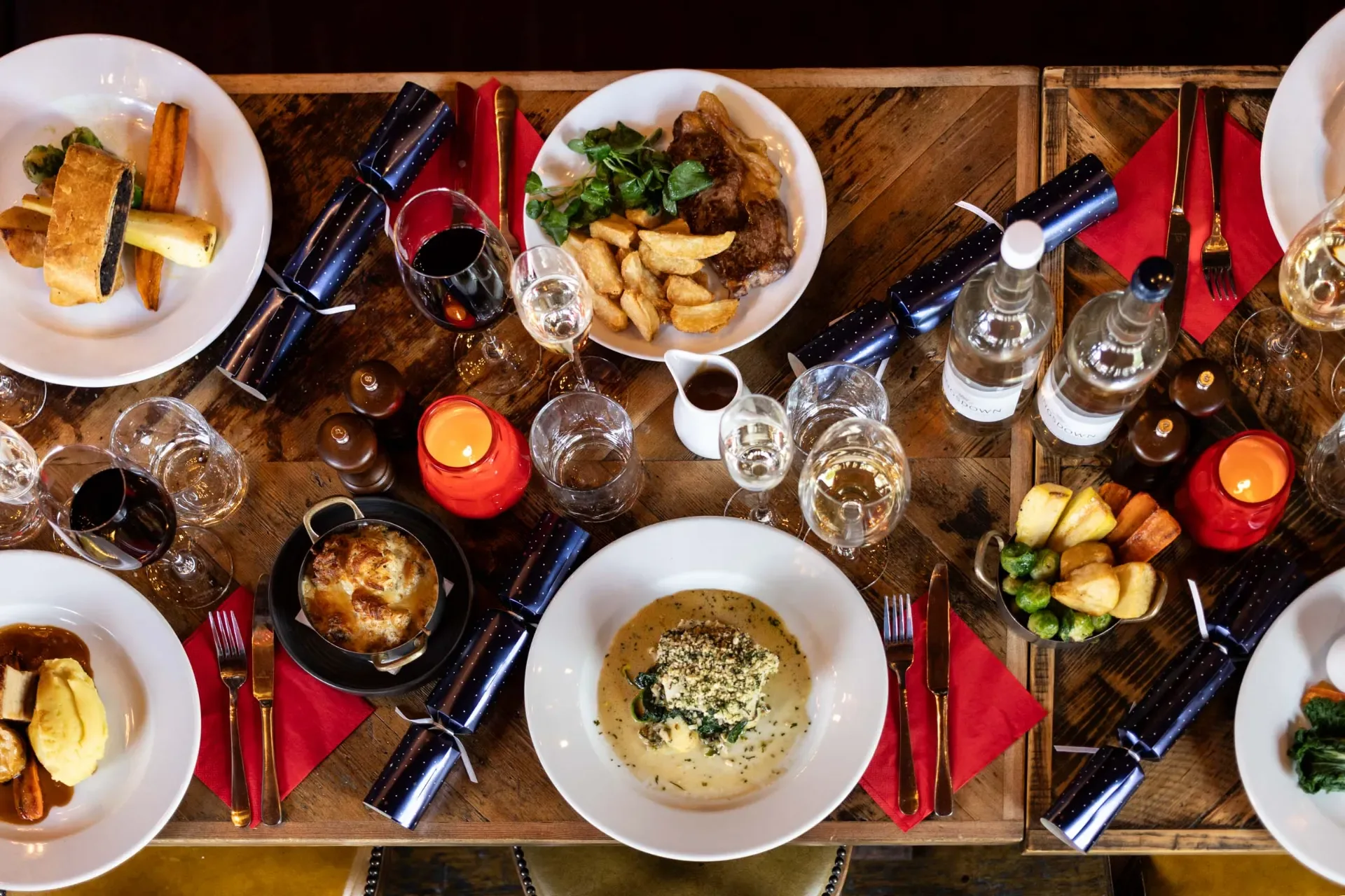 Our chefs have prepared a festive menu perfect for dining with loved ones, team Christmas lunches and nights out. Or if you're just looking for a place to enjoy drinks, then we cater for that too. Contact us today to see how we can take the stress out of your party planning.