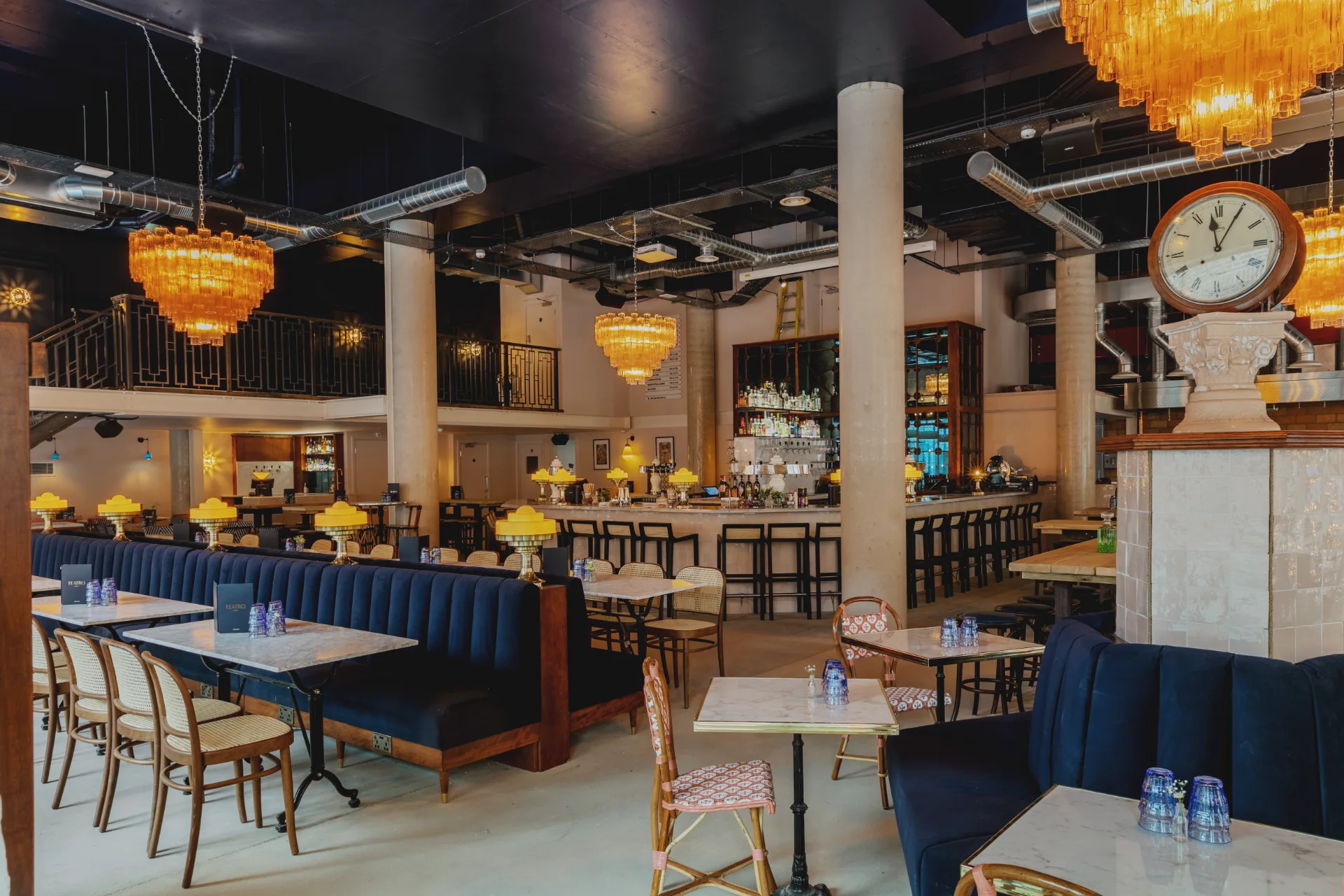 From slow morning coffees to late-night cocktails, Teatro Hall is made for every moment. With an on-site gin distillery, tap wine, and cocktail masterclasses, it's perfect for dinners, celebrations, and stylish get-togethers.