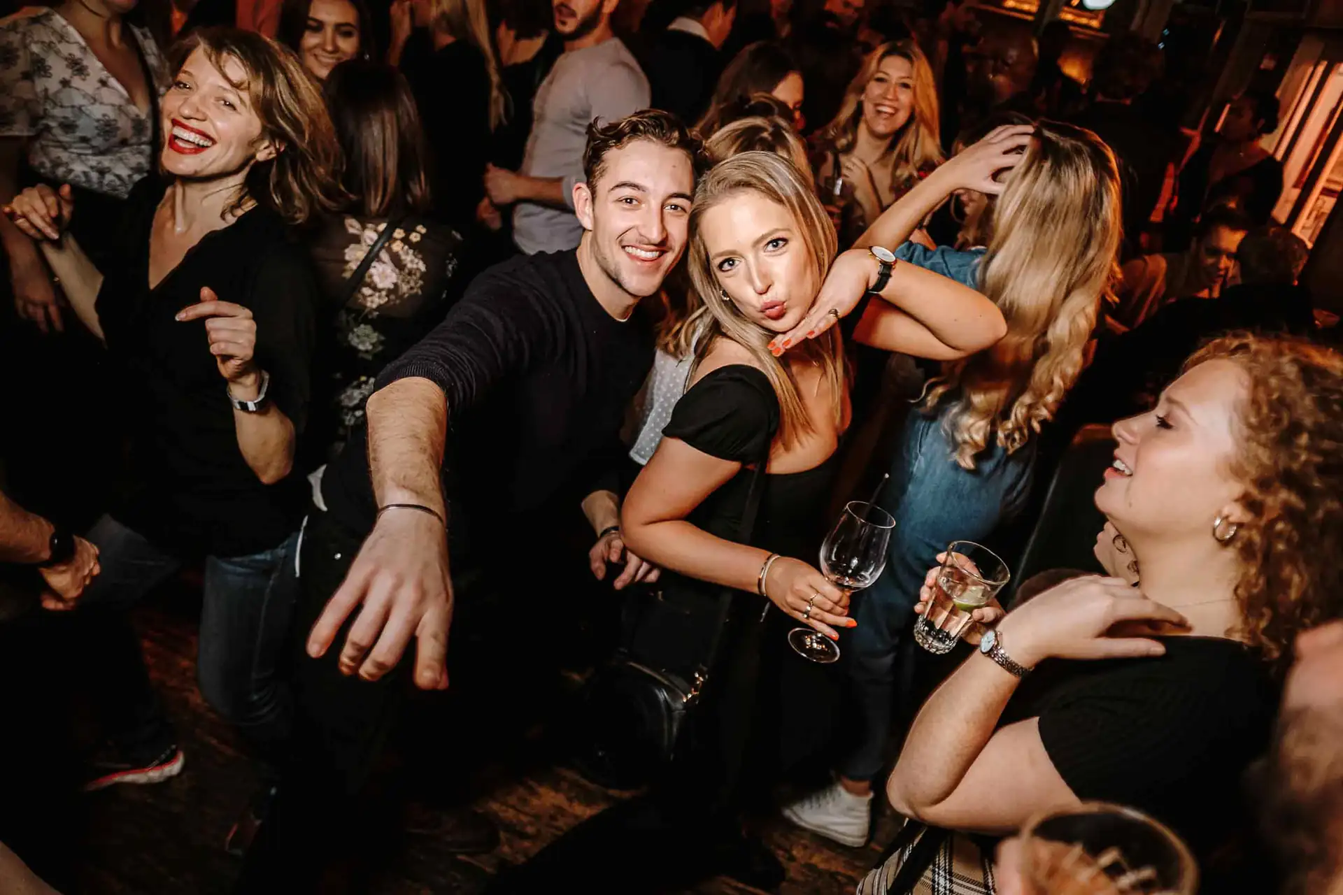 Settle in for a New Year’s Eve that’s all about good food, great music and a great atmosphere. At The Red Setter, we’re keeping things simple and doing them well — seasonal plates, flowing drinks and a live band to set the tone for the night ahead. Expect a relaxed but elevated vibe from the moment you arrive, whether you’re joining us for dinner or easing into the evening with a glass in hand.