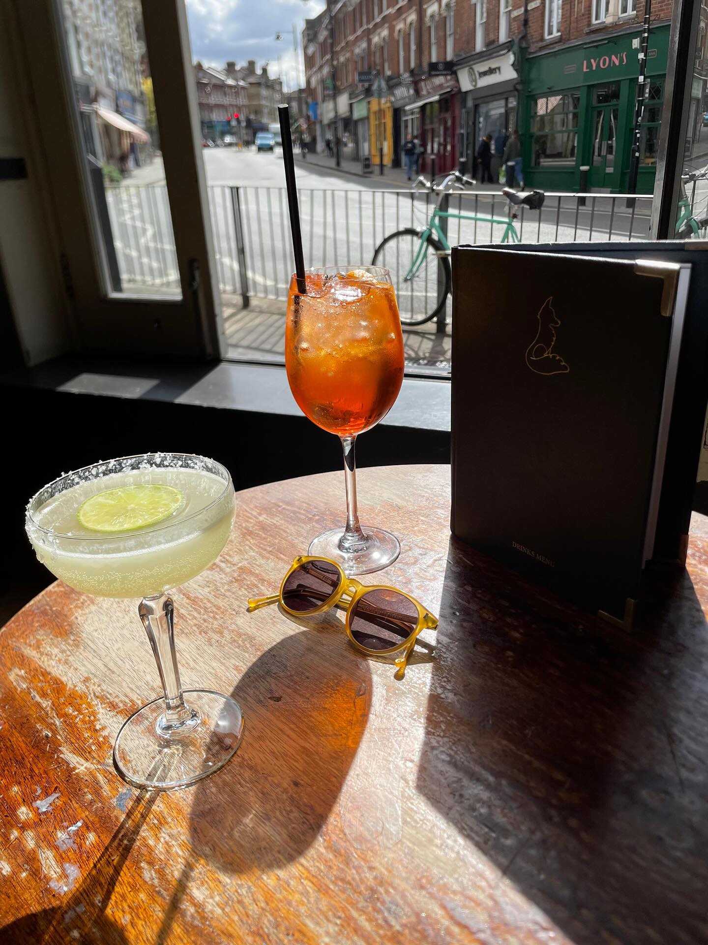 Come rain or shine we’ve got the perfect match for either extreme and everything in between! Don’t let these unpredictable times keep you cooped up 🦊 ☀️🌦️🌧️🦊