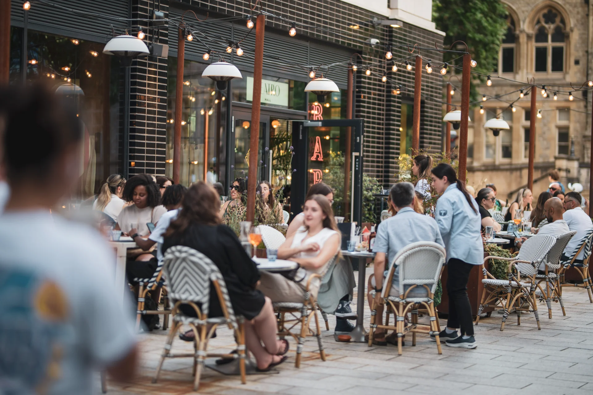 From slow morning coffees to late-night cocktails, Teatro Hall is made for every moment. With an on-site gin distillery, tap wine, and cocktail masterclasses, it's perfect for dinners, celebrations, and stylish get-togethers.