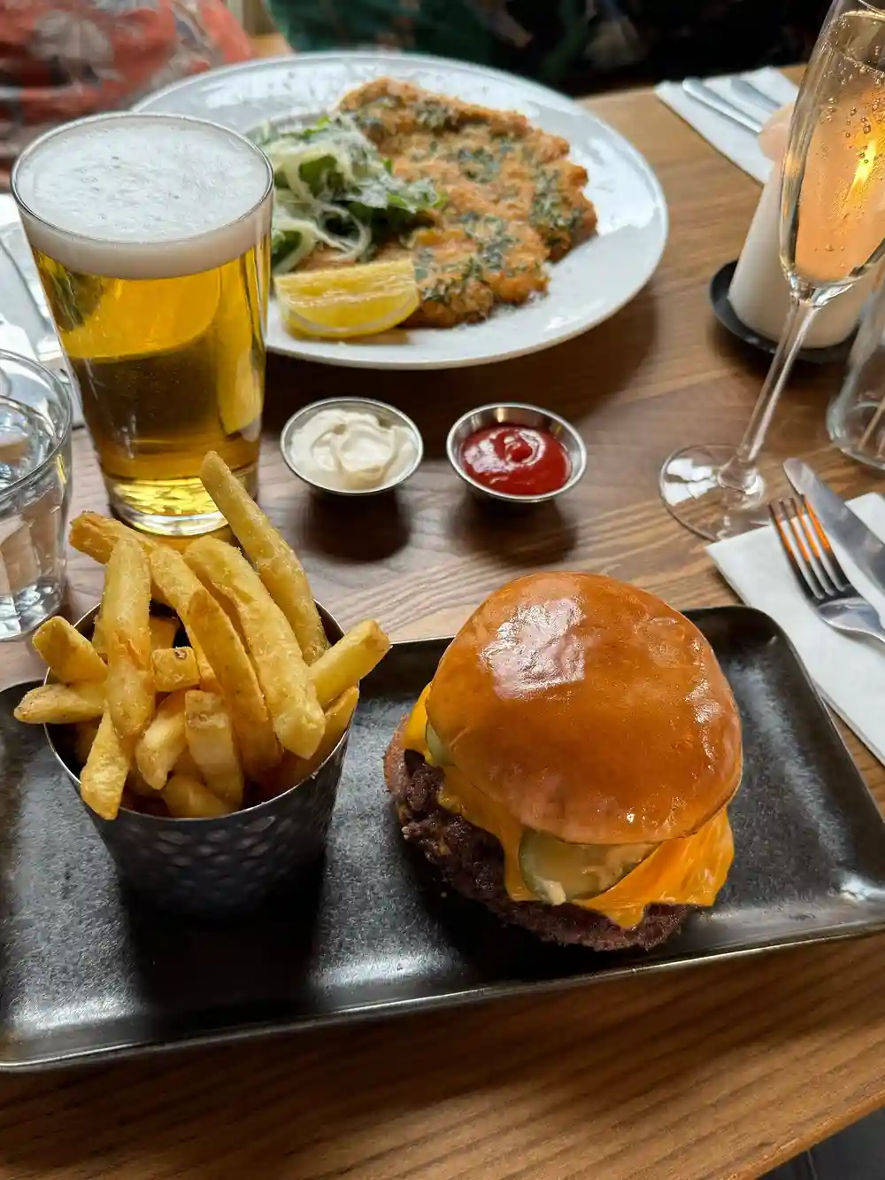 Heading to a show? ✨ Join us for our pre-theatre menu, available 5–7pm.
2 courses £23 | 3 courses £26

Link in bio for menu & bookings!