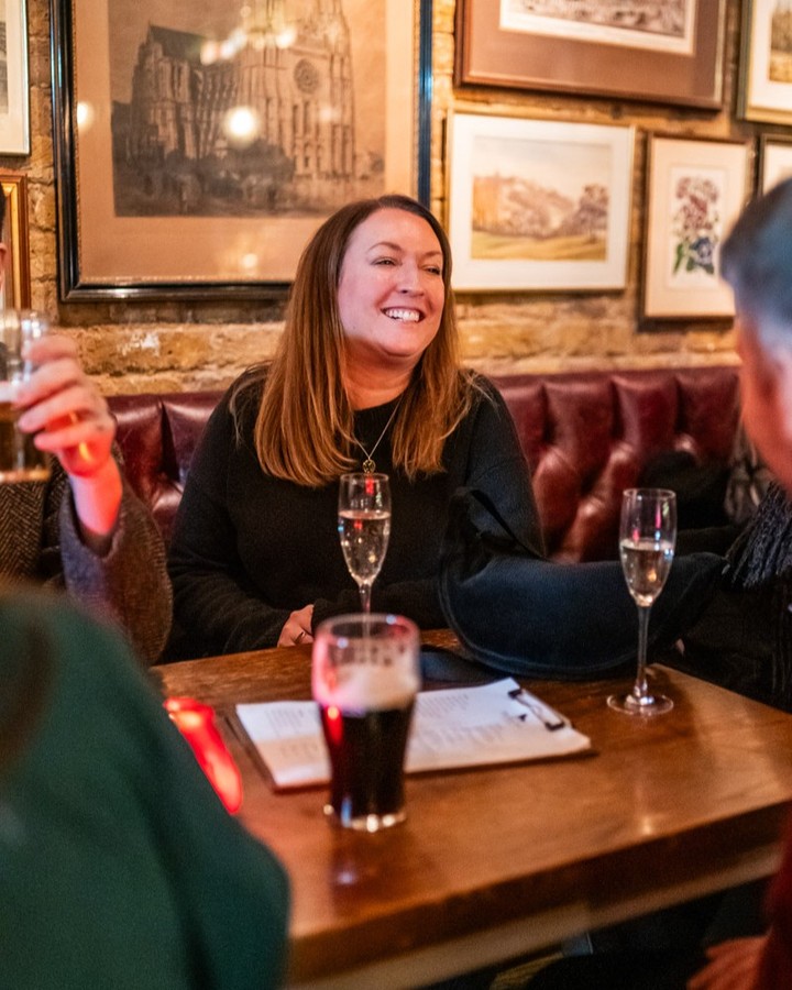 Mother’s Day is just around the corner! Treat the queen in your life to an unforgettable experience at Red Lion.
🍽️ Sunday roast: A feast fit for royalty.
🍷 Bottles of wine: Raise a glass to Mom with her favourite vintage.
💌 Gift Cards: The perfect way to let her choose her treat.
🛏️ Renovated Hotel Rooms: Make it a getaway she’ll never forget.
Book now and make this Mother’s Day one to remember!