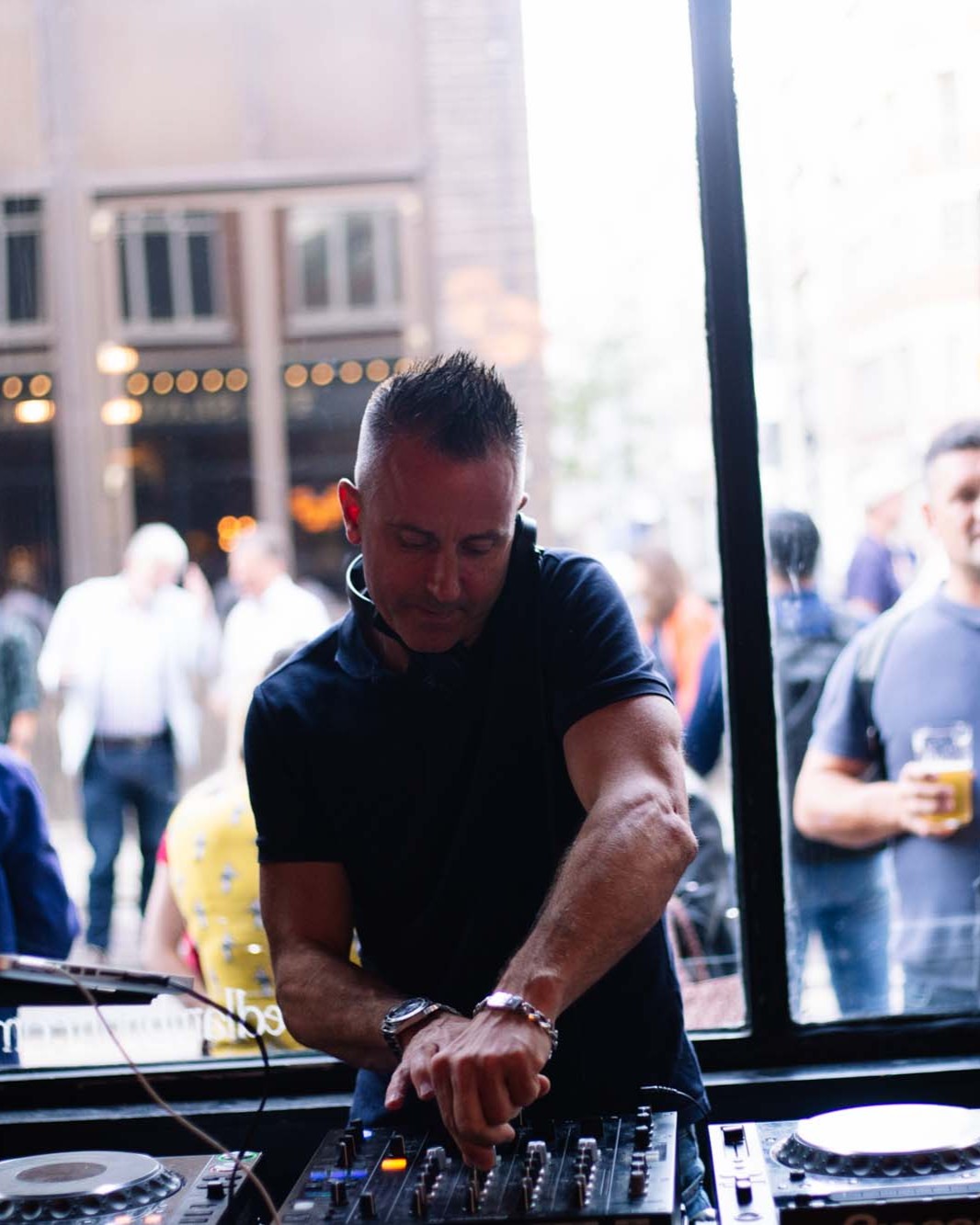 We heard Thursday is the new Friday, right? Get yourself down for a boogie tonight - our DJ will be joining us from 6pm 🕺 🪩