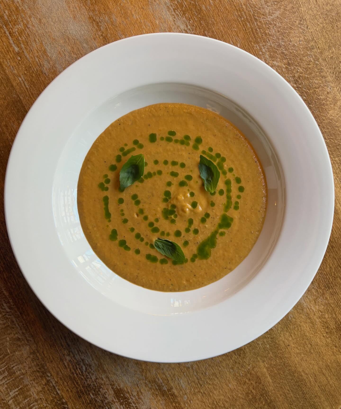 Spring has sprung and our roasted tomato, cucumber & basil gazpacho is the perfect start to your meal 🍅🥒🌿

Join us in celebrating the best of the seasons as we prepare to launch our full spring menu ☀️

#crouchend #gastropub #springmenu