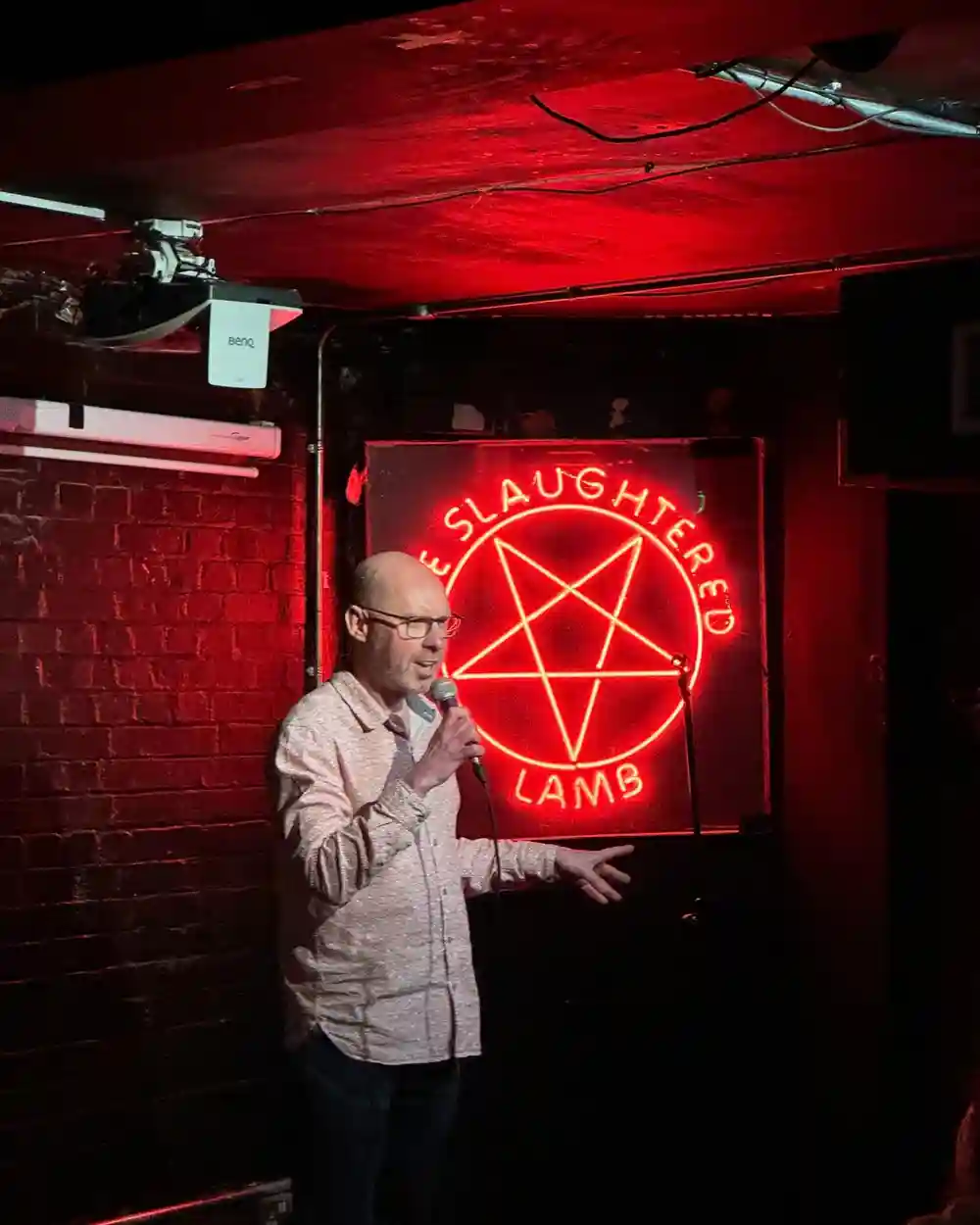 Fancy a giggle tonight? Join us for our weekly comedy night, or book in for next Wednesday 🎤