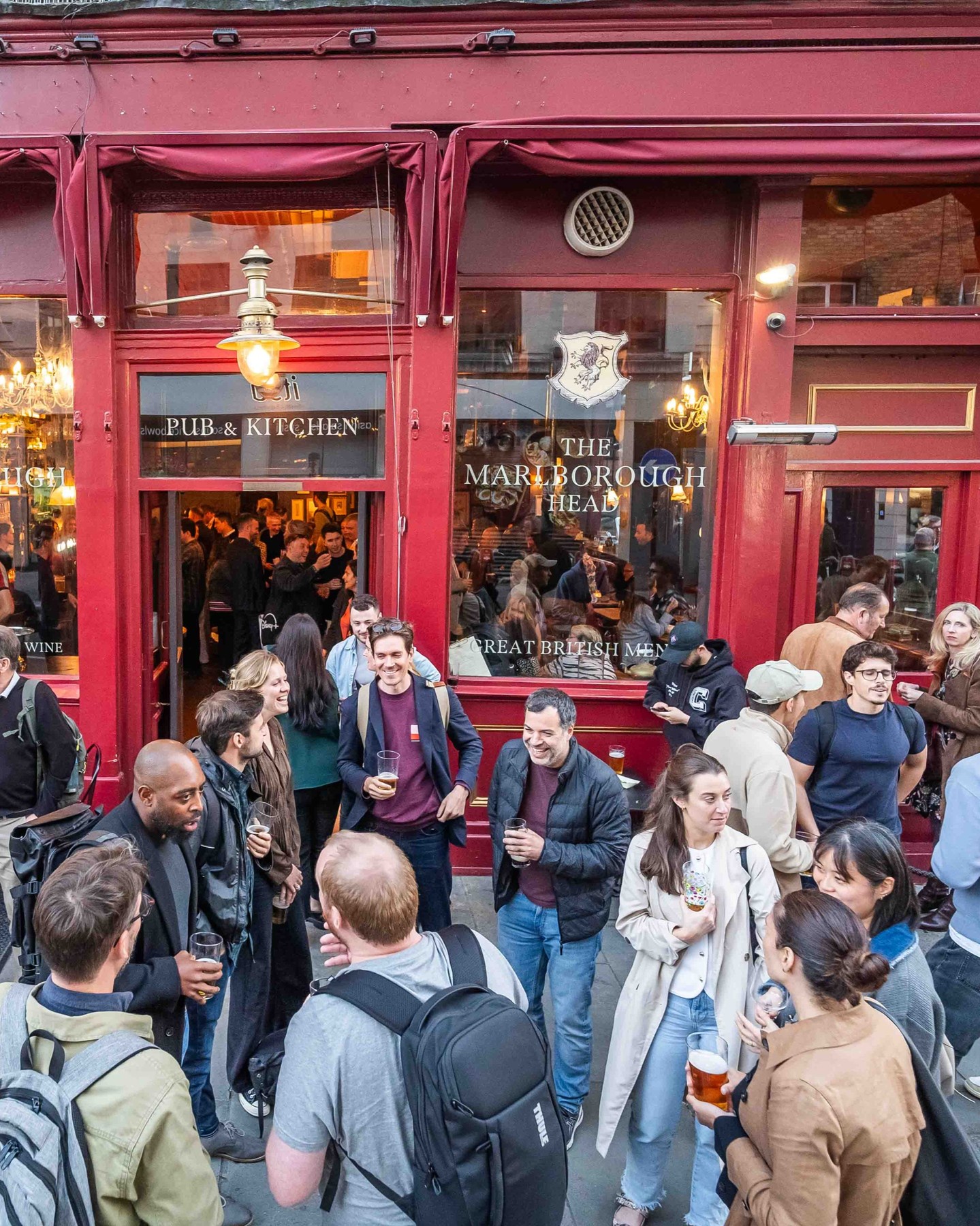 Thursday, a long weekend ahead… sounds like after work drinks to us ✨

Swing by for a couple (or a few) and no rush to call it early with Tuesday miles away 👌