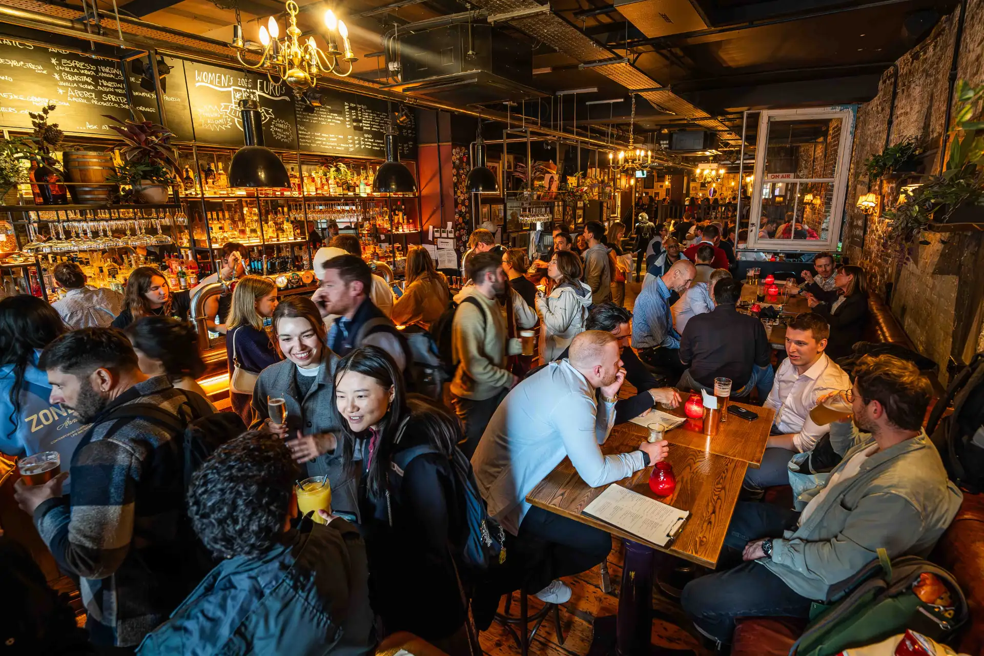 London Marathon at Queen's Head