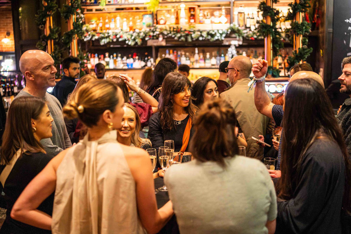 Book your Christmas party at Old Street Tavern in Central London and tuck into delicious food, festive drinks, and plenty of cheer. Bring your favourite people, make brilliant memories, and soak up the good vibes. Don’t miss out—secure your spot today!