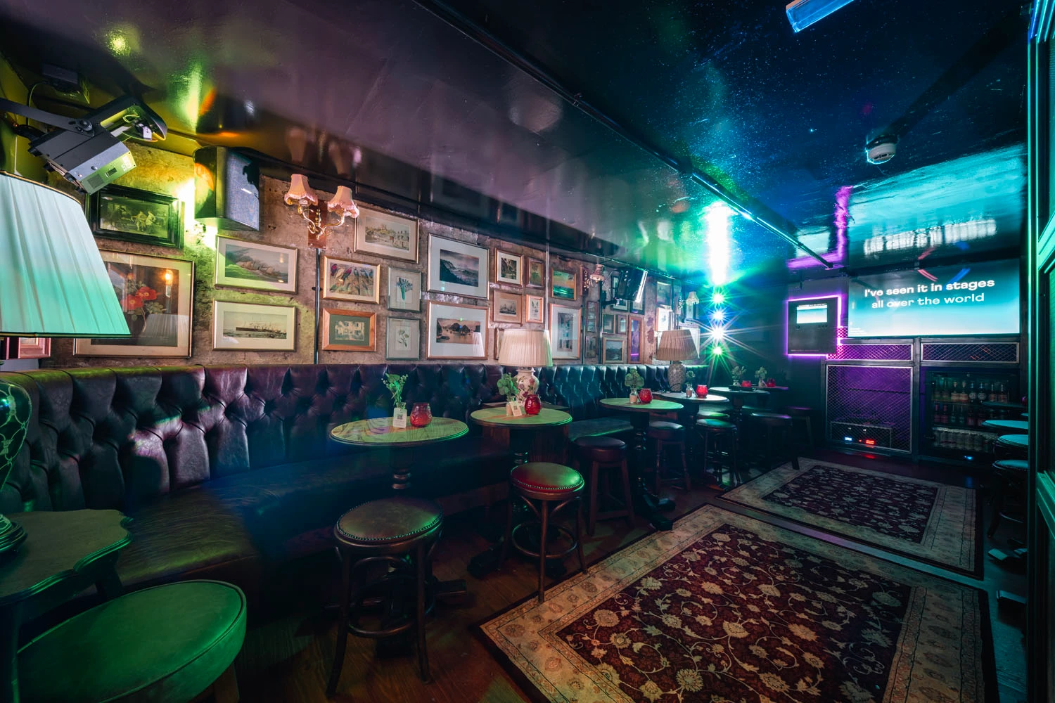 Karaoke at the Queen's Head