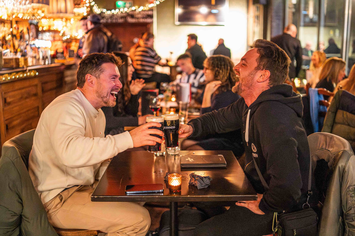 Ready for festive fun? Crown & Castle in Dalston has you covered with great food, cracking drinks, and a Christmas atmosphere to remember. Get everyone together and make this season extra special. Spaces go fast—book today!