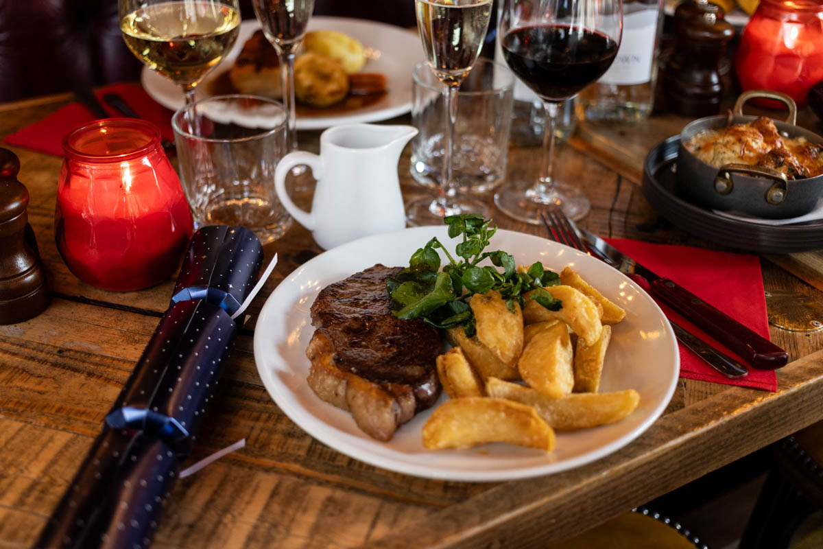 Our chefs have prepared a festive menu perfect for dining with loved ones, team Christmas lunches and nights out. Or if you're just looking for place to enjoy drinks, then we cater for that too. Contact us today to see how we can take the stress out of your party planning.