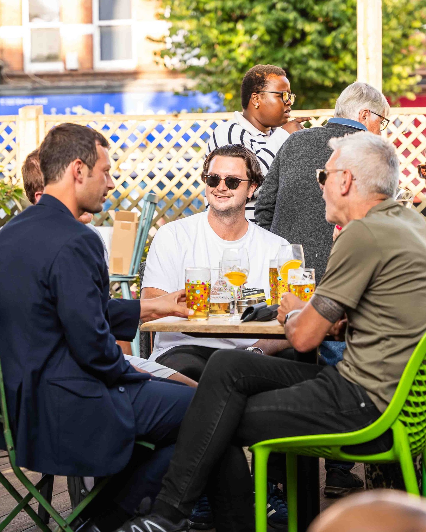 24 degrees and sunny?! We thought we'd never see the day!

A perfect excuse for a bite to eat with a cold one in the beer garden if you ask us 👀
