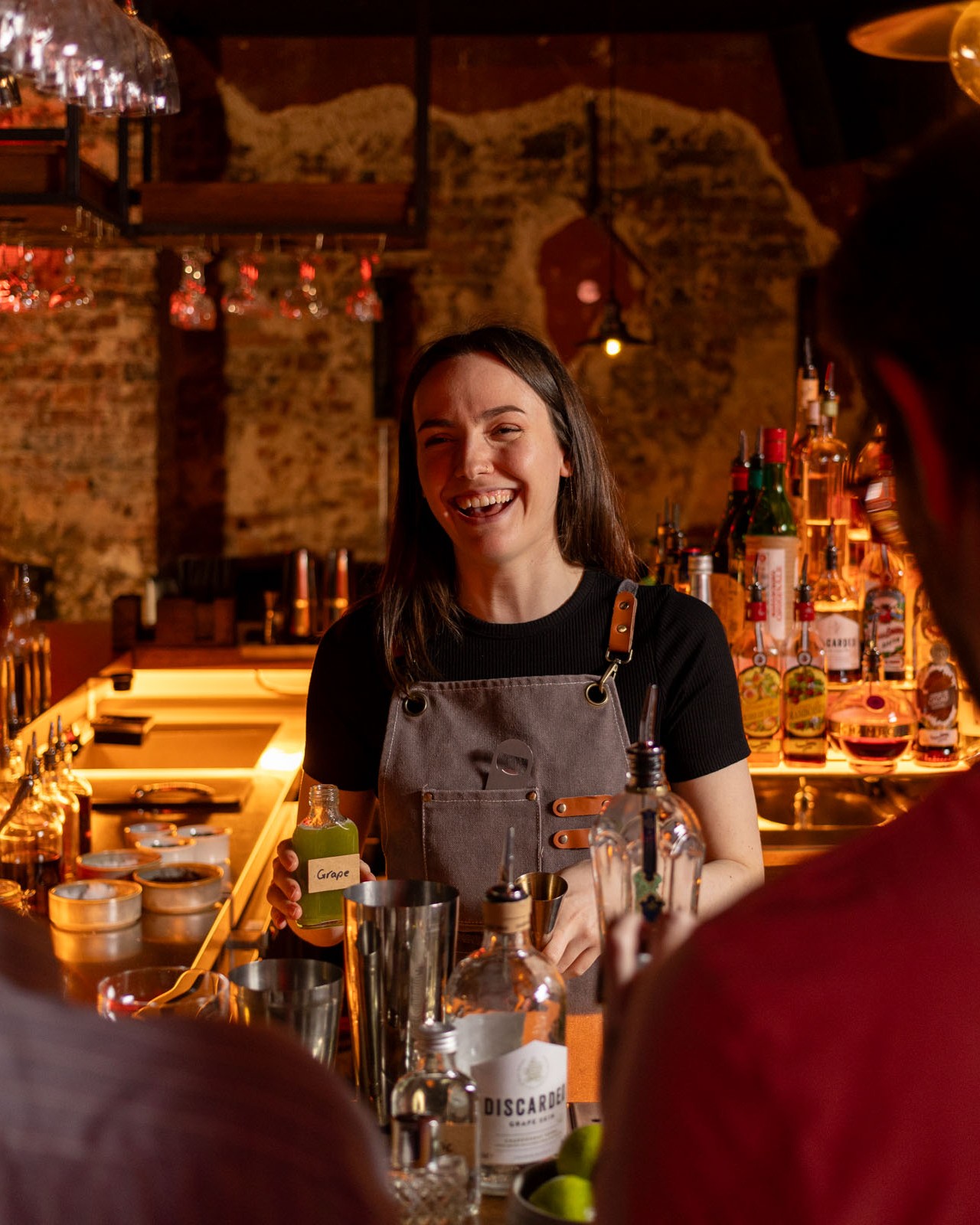 The Black Horse experience isn't just down to our cosy atmosphere and delicious drinks, it's our lovely team too! 🖤