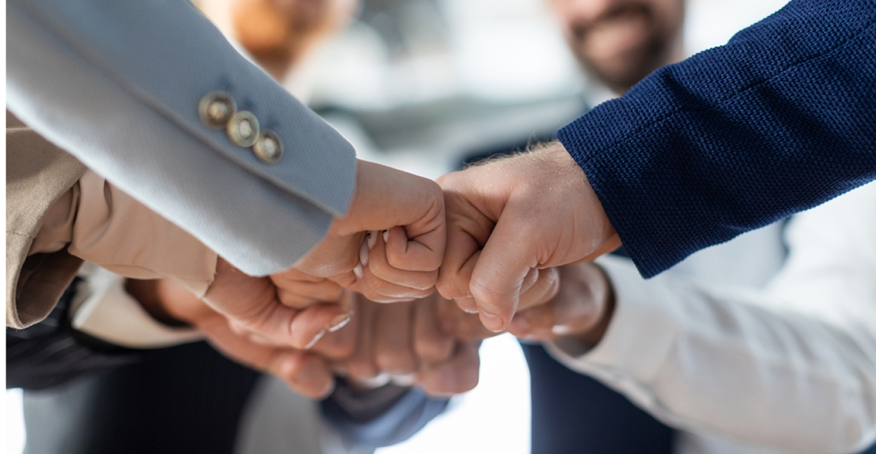People shaking hands