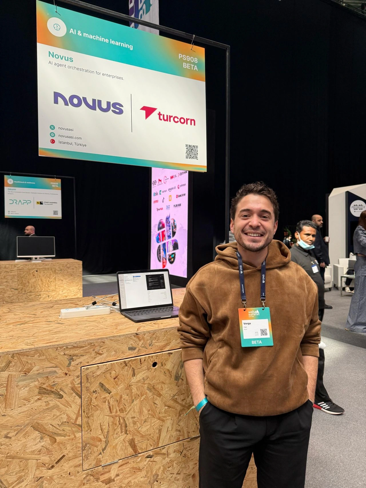 Our CRO, Vorga Can introduced Novus & Dot to visitors at our booth during Web Summit Qatar.