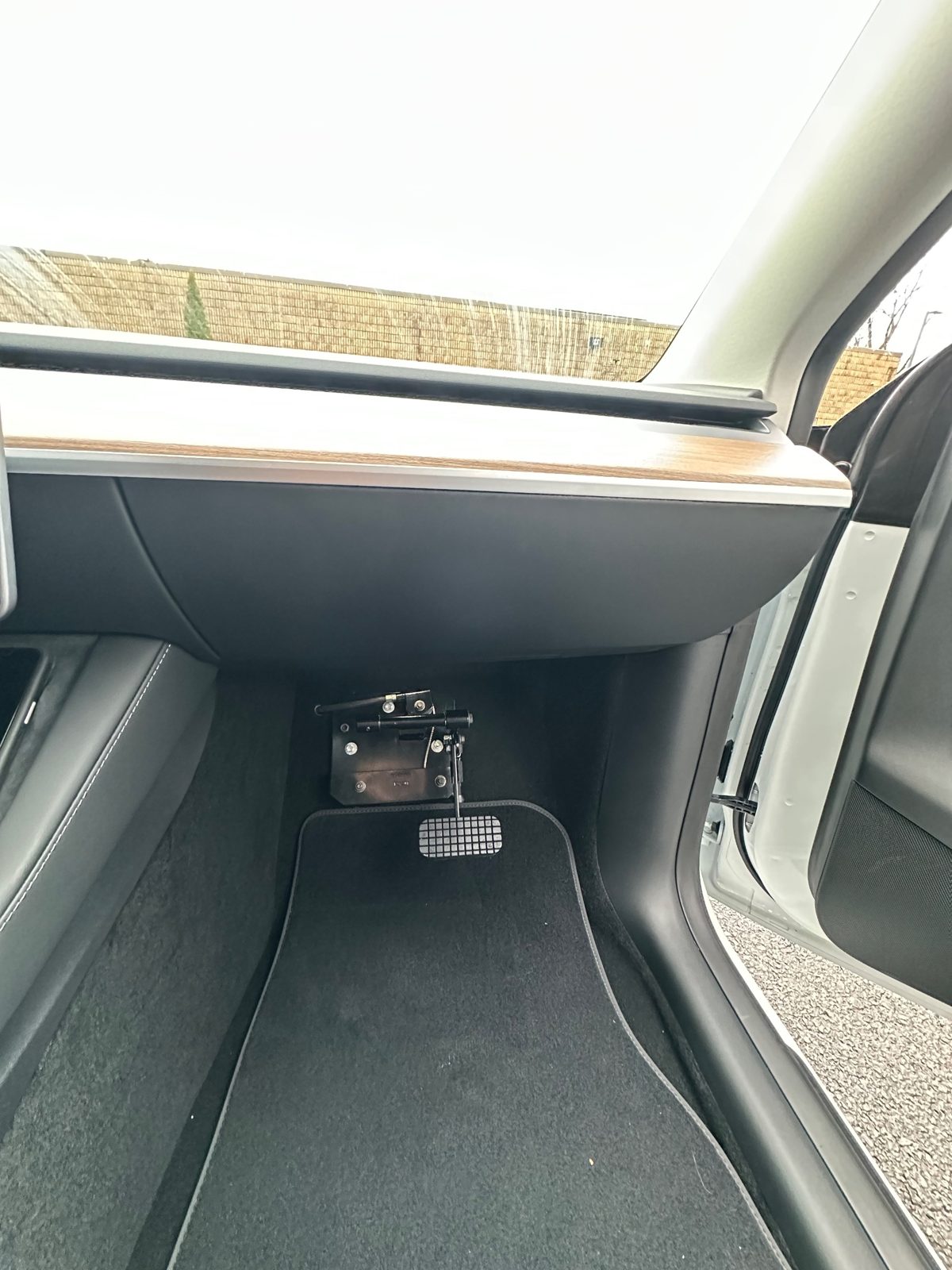 Cable Brake in a Tesla Model Y, passenger side