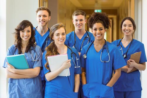 Discovering the Benefits of Online Pharmacy Technician Programs