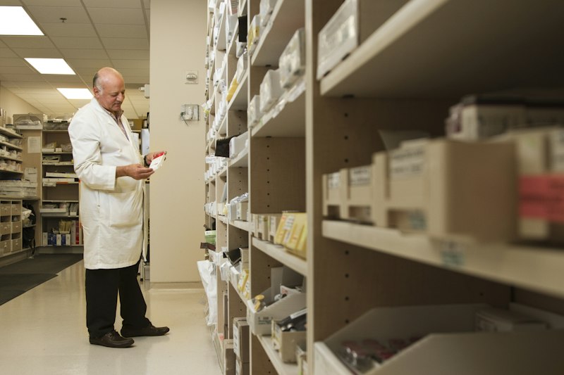 7 Reasons to Pursue a Career as a Pharmacy Technician