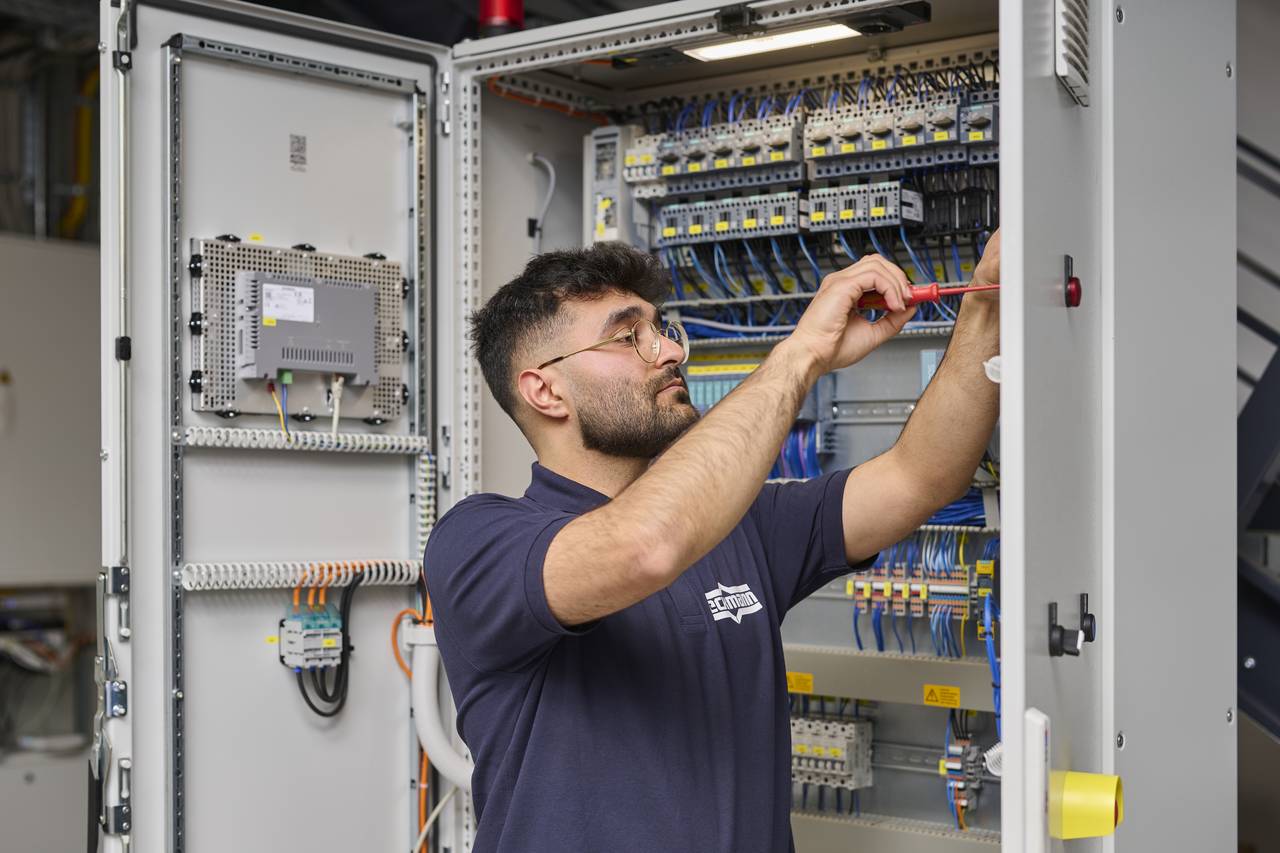 Elektroniker / Mechatroniker Industrie (m/w/d)