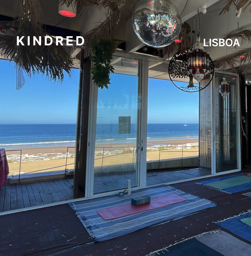 Kindred Lisboa: Yoga by the beach