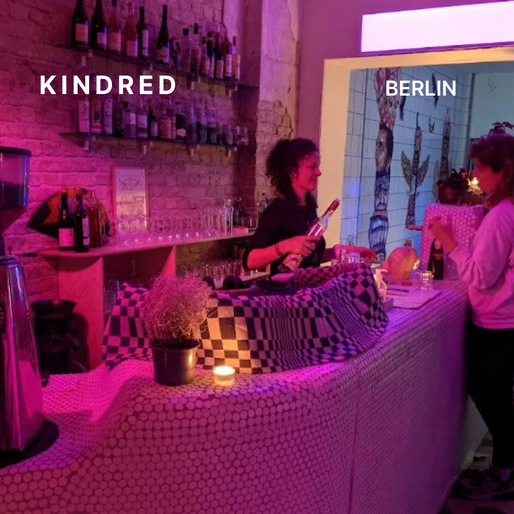 Kindred Berlin: Cocktail Listening Bar Hangs