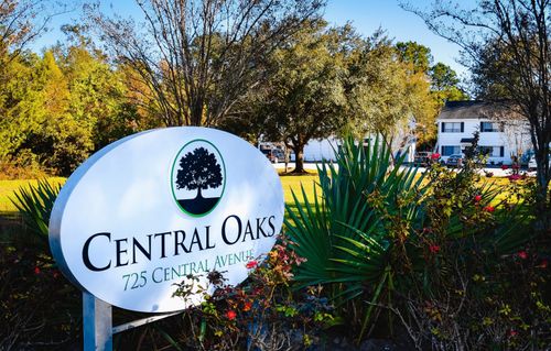 Central Oaks