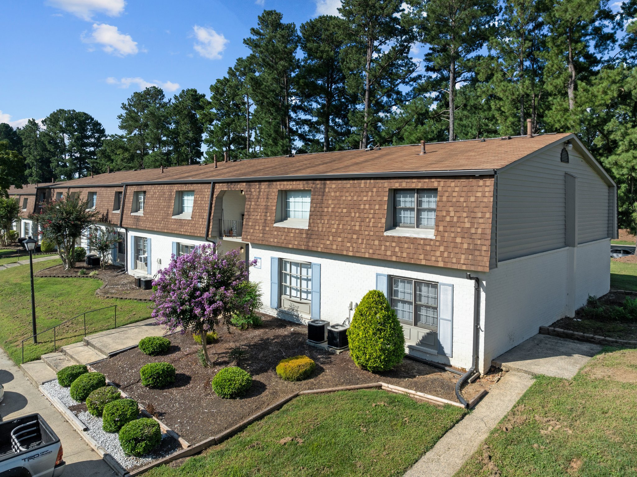 Chateau Apartments