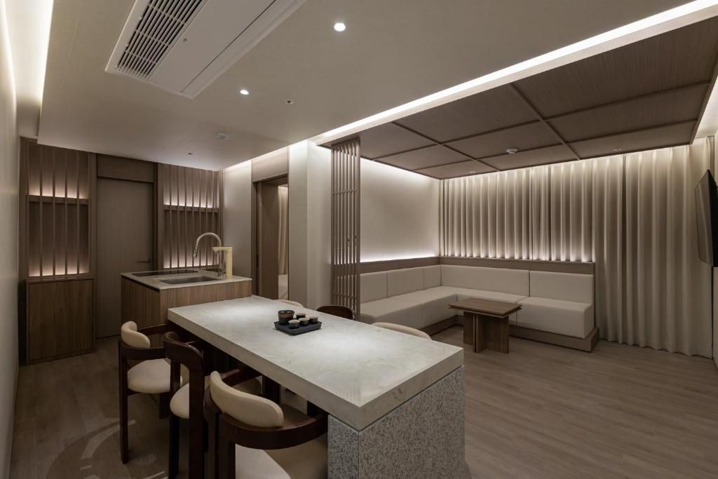 Estir Sinsa 弘大（Estir Sinsa Hongdae）