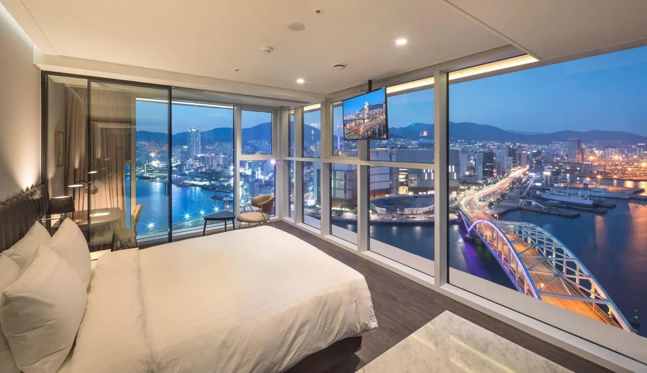 拉瓦爾斯酒店（Lavalse Hotel）