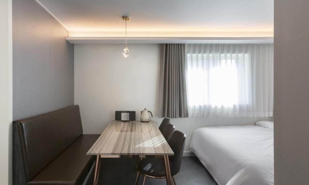 Lounge 26 Hotel