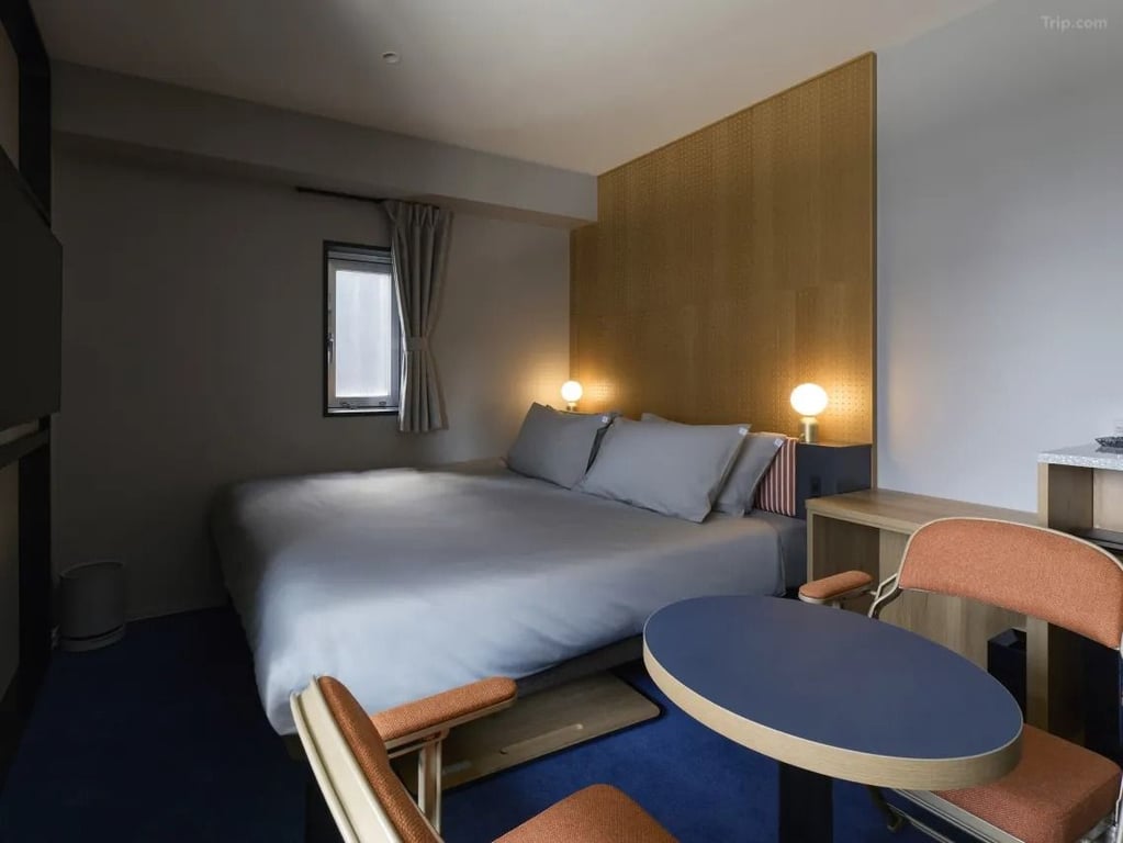 BASE LAYER HOTEL 福岡