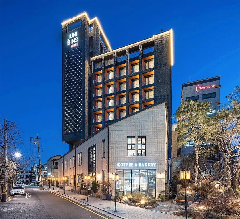 朱尼比諾酒店 Junibino Hotel