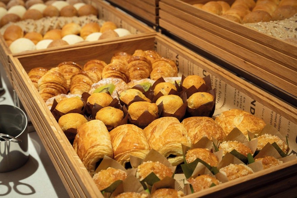 RIHGA Royal Hotel Osaka - Daily buffet breakfast (JPY 4681 per person)