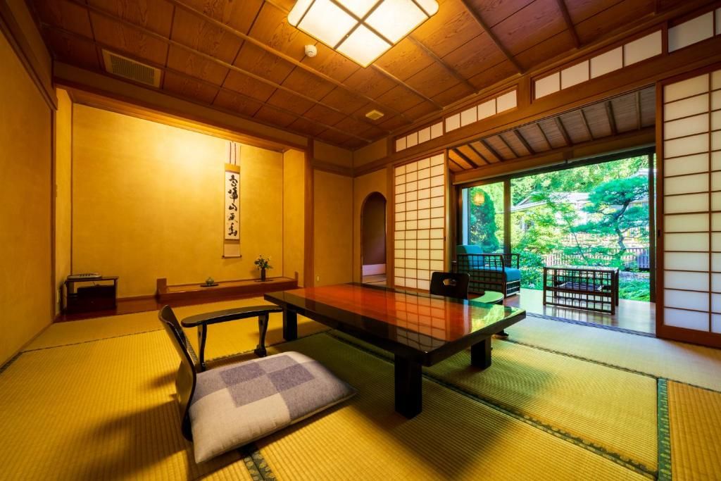別府溫泉 昭和園 (Beppu Onsen Beppu Showaen)